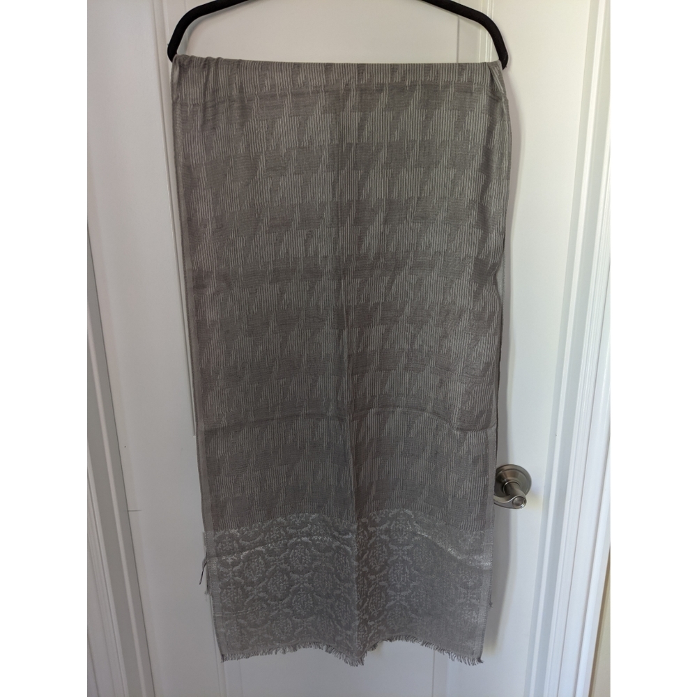 LOFT Print Scarf - Picture 2 of 5